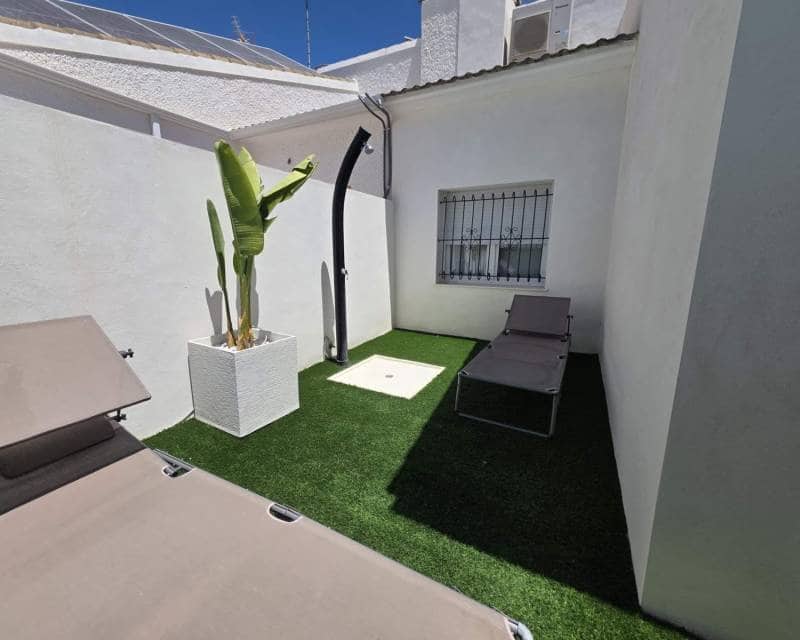 3 slaapkamer Villa te huur in Pilar de la Horadada met zwembad garage - € 1.350 (Ref: 10160335)