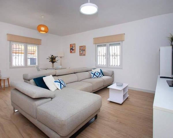 3 slaapkamer Villa te huur in Torre de la Horadada, Pilar de la Horadada met zwembad garage - € 1.350 (Ref: 10160335)