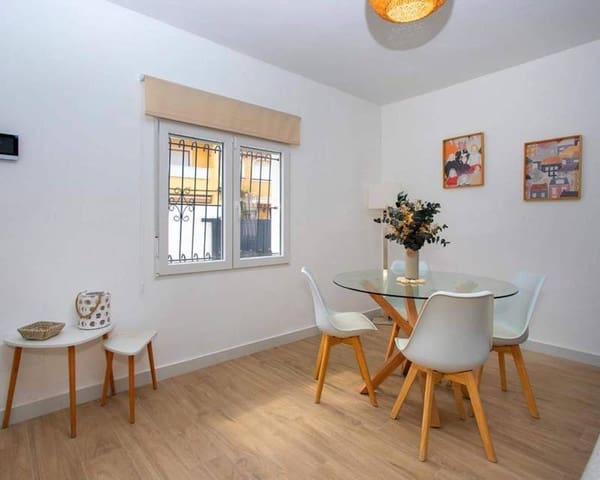 3 slaapkamer Villa te huur in Torre de la Horadada, Pilar de la Horadada met zwembad garage - € 1.350 (Ref: 10160335)