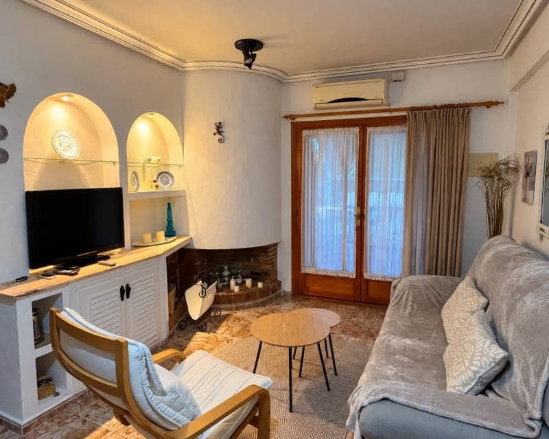 2 Zimmer Penthouse zu vermieten in Guardamar del Segura mit Pool - 700 € (Ref: 10160554)