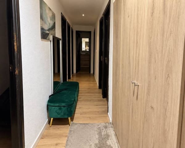 3 soveværelse Lejlighed til leje i Zona Pueblo, Guardamar del Segura - € 1.000 (Ref: 10160863)