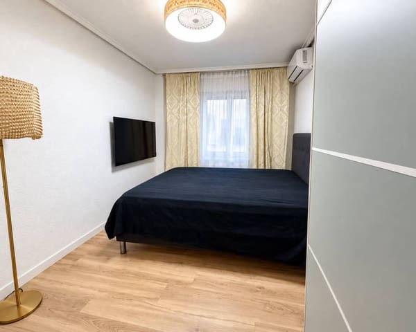 3 soveværelse Lejlighed til leje i Zona Pueblo, Guardamar del Segura - € 1.000 (Ref: 10160863)