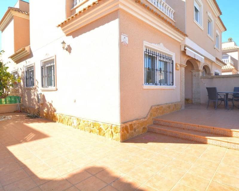 Maison de Ville de 2 chambres à louer à Pilar de la Horadada avec piscine garage - 1 100 € (Ref: 10165860)