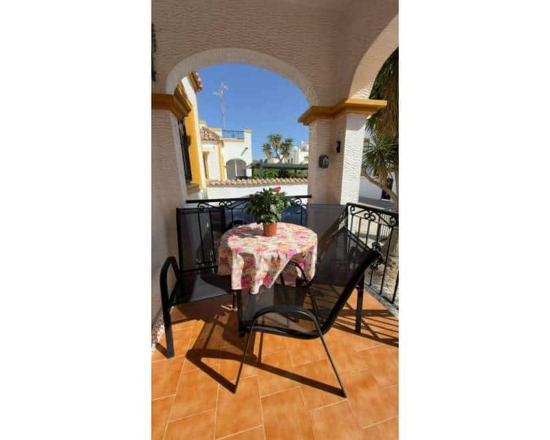 Villa/Maison Mitoyenne de 3 chambres à louer à Orihuela avec piscine garage - 1 350 € (Ref: 10166005)