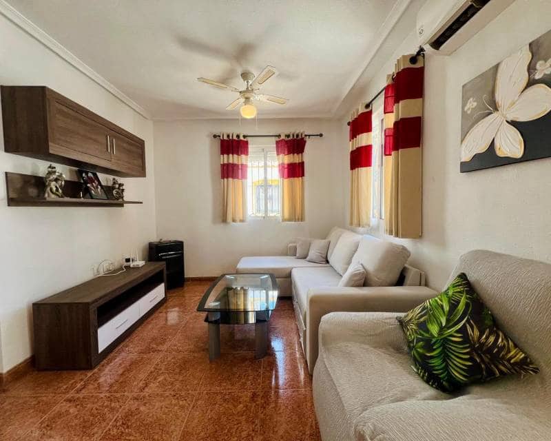 Villa/Maison Mitoyenne de 3 chambres à louer à Orihuela avec piscine garage - 1 350 € (Ref: 10166005)