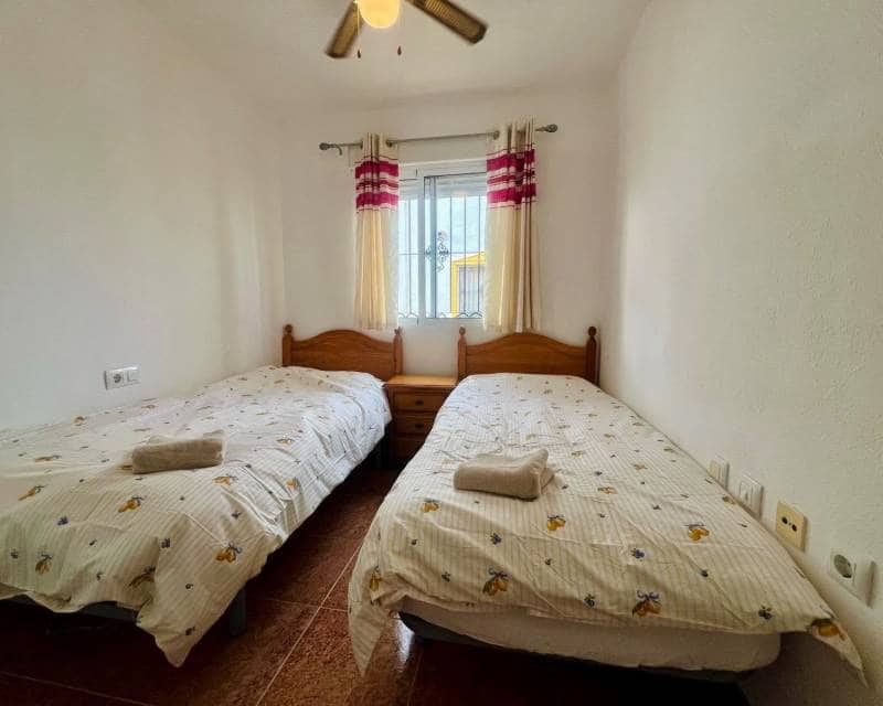 Villa/Maison Mitoyenne de 3 chambres à louer à Orihuela avec piscine garage - 1 350 € (Ref: 10166005)
