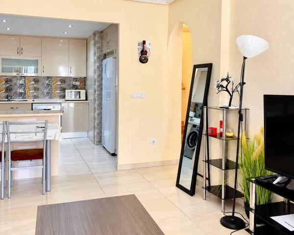 4 bedroom Terraced Villa for holiday rental in Aguas Nuevas, Torrevieja with pool garage - € 1,200 (Ref: 10167941)