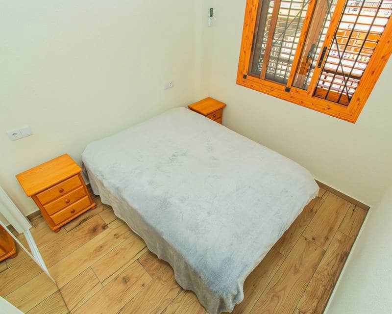 2 sypialnia Apartament do wynajęcia w La Mata z basenem garażem - 1 350 € (Ref: 10170410)