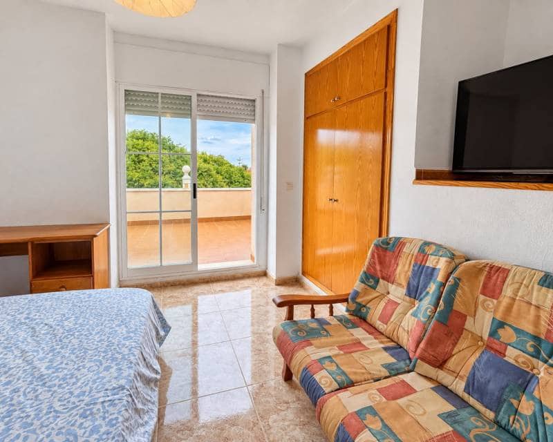 4 soverom Villa til salgs i Pilar de la Horadada med svømmebasseng garasje - € 1 400 (Ref: 10172416)