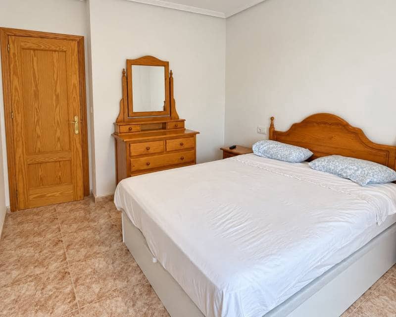 4 soverom Villa til salgs i Pilar de la Horadada med svømmebasseng garasje - € 1 400 (Ref: 10172416)