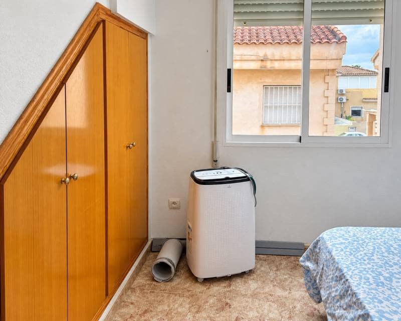 4 soverom Villa til salgs i Pilar de la Horadada med svømmebasseng garasje - € 1 400 (Ref: 10172416)
