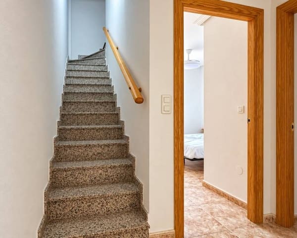   4 soveværelse   ferieVilla i Torre de la Horadada, Pilar de la Horadada med   swimmingpool  garage  - € 1.400 (Ref: 10172416)
