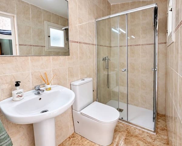   4 soveværelse   ferieVilla i Torre de la Horadada, Pilar de la Horadada med   swimmingpool  garage  - € 1.400 (Ref: 10172416)