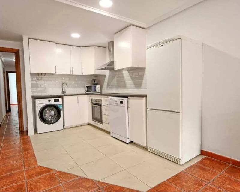 Apartamento Playa de 2 habitaciones en Santa Pola en alquiler - 950 € (Ref: 10172417)
