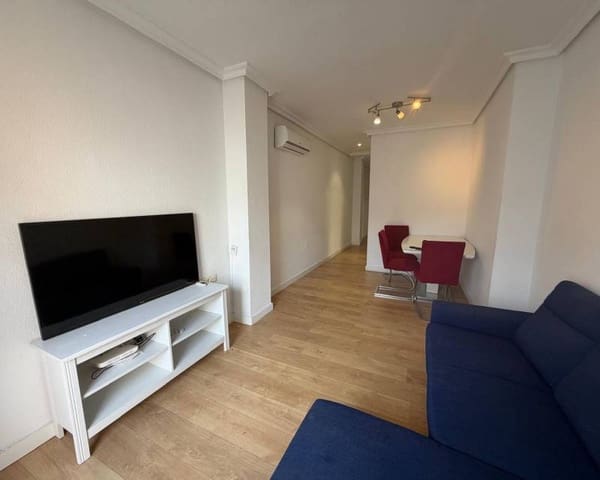 2 soverom Penthouse til leie i Centro, Torrevieja - € 900 (Ref: 10172810)