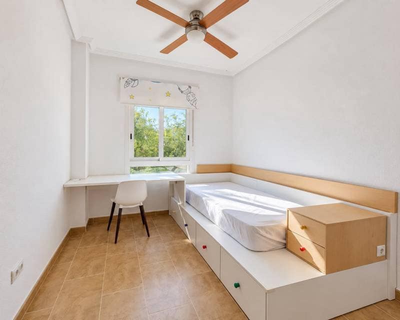 3 sypialnia Apartament do wynajęcia w Orihuela z garażem - 1 000 € (Ref: 10174821)