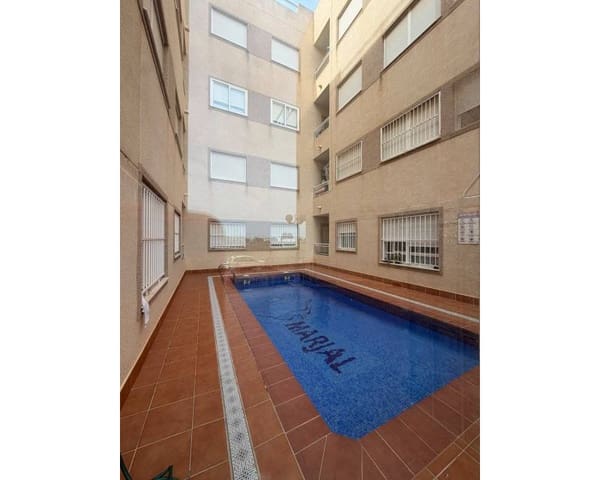 Apartamento de 2 habitaciones en Ciudad Quesada, Rojales en alquiler con piscina - 700 € (Ref: 10174840)