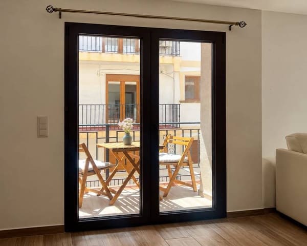 3 bedroom Apartment for rent in Centro ciudad, Javea / Xàbia - € 1,100 (Ref: 10185863)
