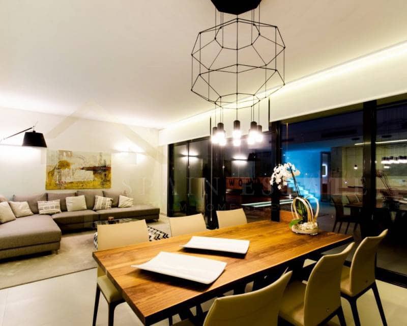 4 slaapkamer Villa te koop in Campoamor met zwembad - € 1.050.000 (Ref: 4567207)