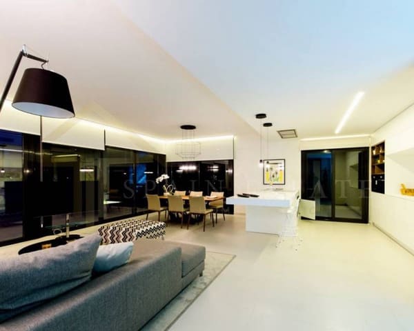 4 slaapkamer Villa te koop in Dehesa de Campoamor, Orihuela met zwembad - € 1.050.000 (Ref: 4567207)