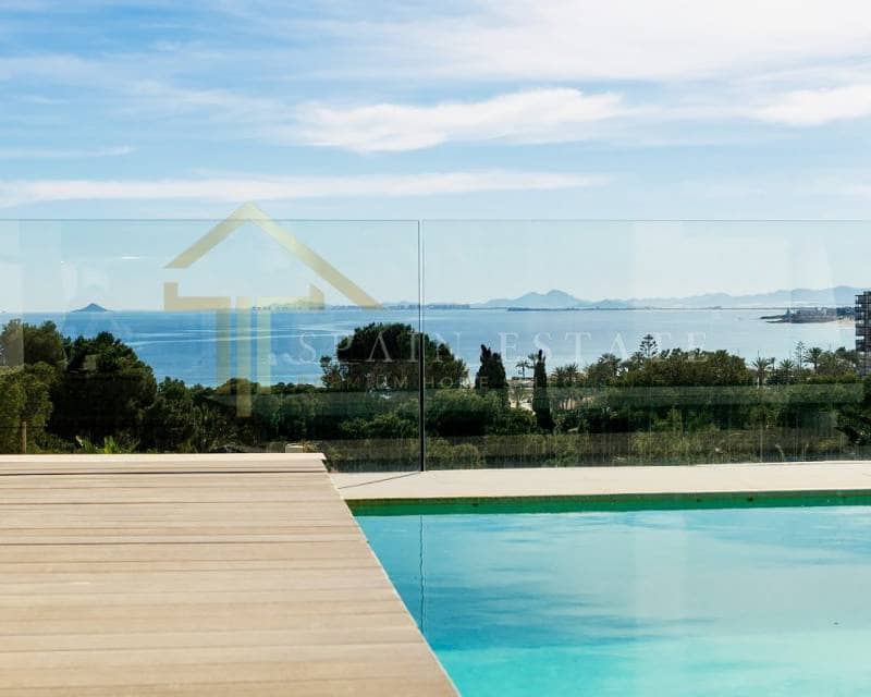 3 soveværelse Villa til salg i Campoamor med swimmingpool - € 1.050.000 (Ref: 4890008)