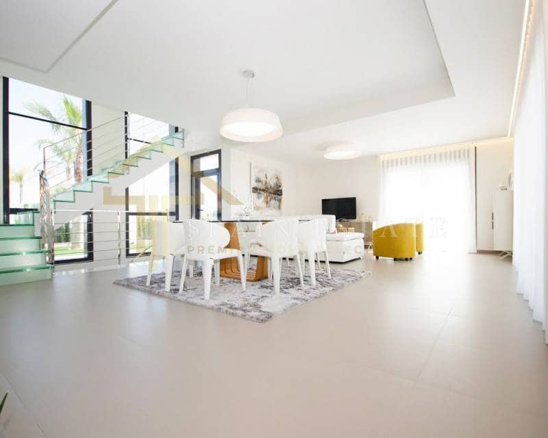 3 soveværelse Villa til salg i Campoamor med swimmingpool - € 1.050.000 (Ref: 4890008)