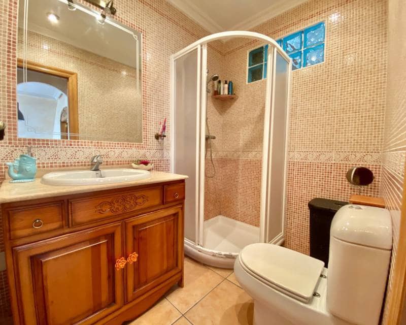 Chalet de 4 habitaciones en Playa Flamenca en alquiler con piscina garaje - 1.650 € (Ref: 5535429)