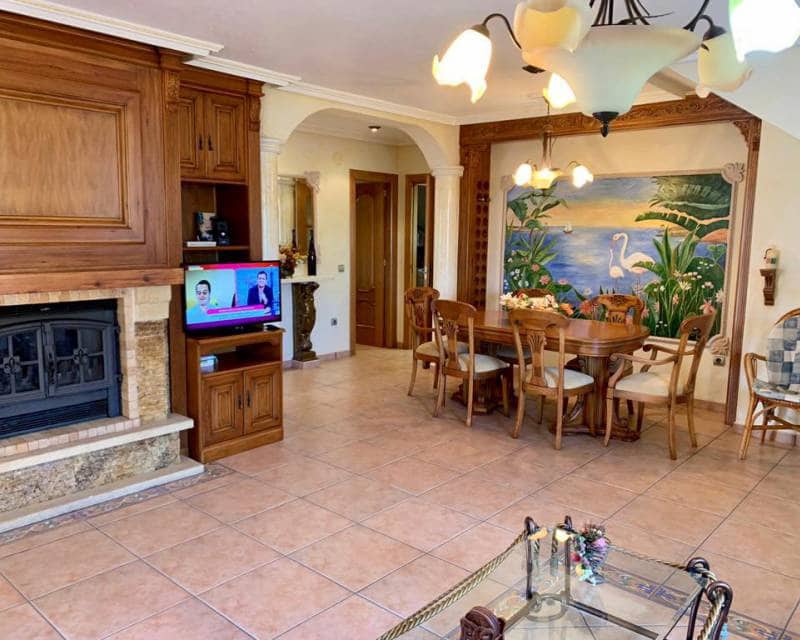 4 soveværelse Villa til leje i Playa Flamenca med swimmingpool garage - € 1.650 (Ref: 6322934)