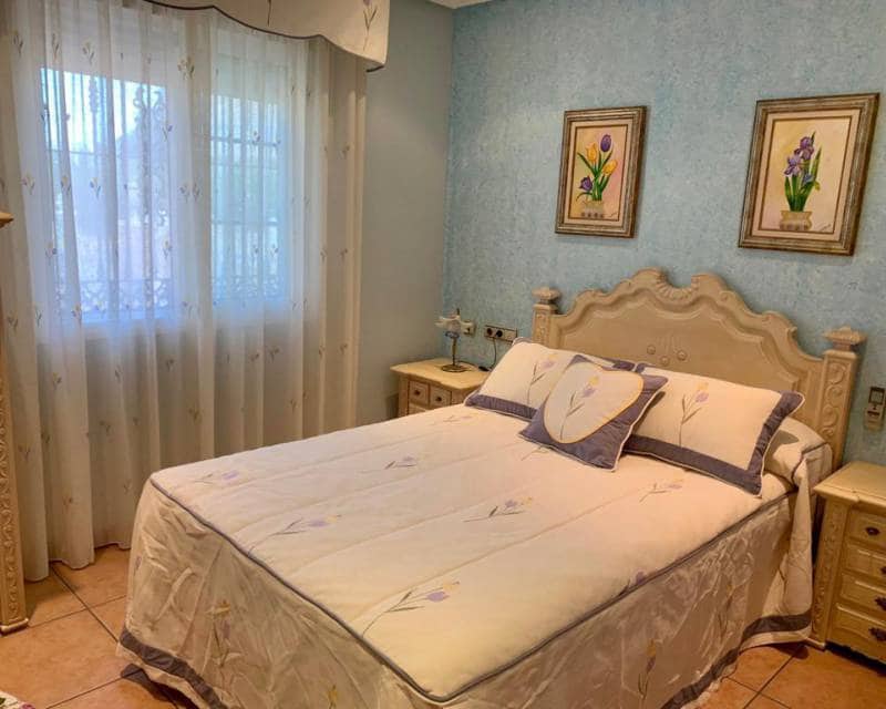 4 soveværelse Villa til leje i Playa Flamenca med swimmingpool garage - € 1.650 (Ref: 6322934)