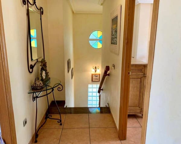 Chalet de 4 habitaciones en Playa Flamenca, Orihuela en alquiler con piscina garaje - 1.650 € (Ref: 6322934)