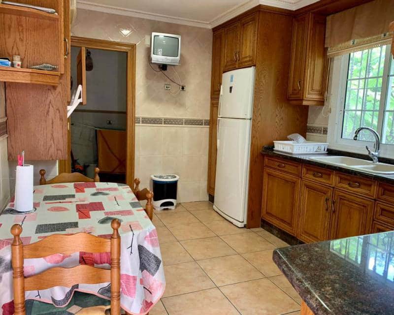 4 soveværelse Villa til leje i Playa Flamenca med swimmingpool garage - € 1.650 (Ref: 6322934)