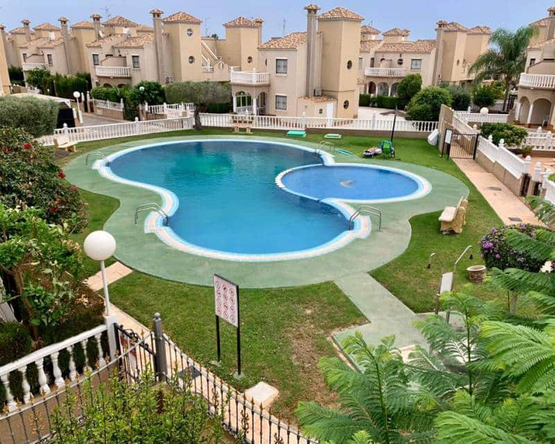 4 soveværelse Villa til leje i Playa Flamenca med swimmingpool garage - € 1.650 (Ref: 6322934)