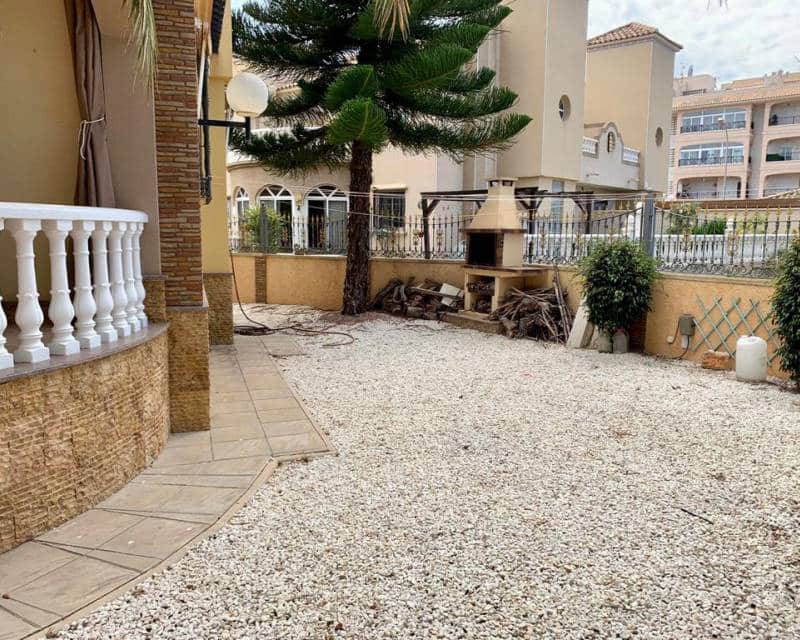 4 soveværelse Villa til leje i Playa Flamenca med swimmingpool garage - € 1.650 (Ref: 6322934)