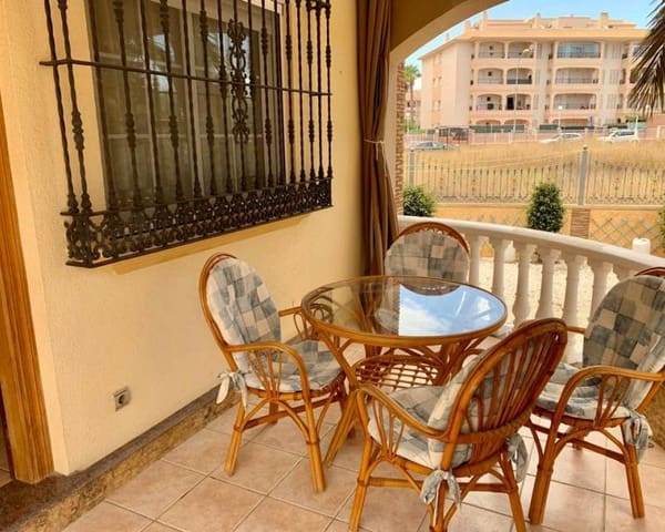 Chalet de 4 habitaciones en Playa Flamenca, Orihuela en alquiler con piscina garaje - 1.650 € (Ref: 6322934)