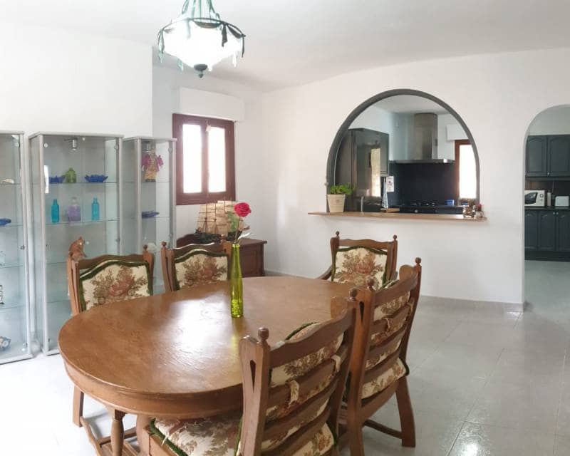 6 bedroom Villa for sale in Orihuela Costa with pool - € 450,000 (Ref: 6332858)