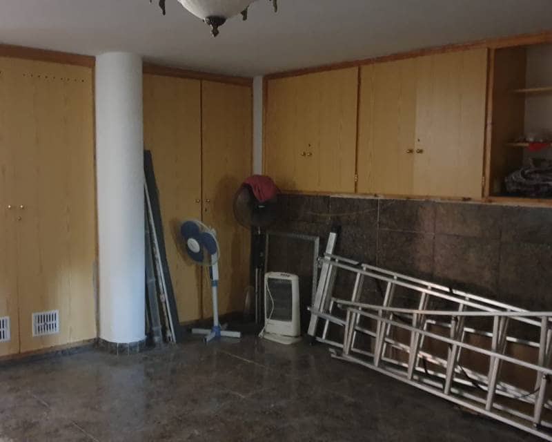 6 bedroom Villa for sale in Orihuela Costa with pool - € 450,000 (Ref: 6332858)