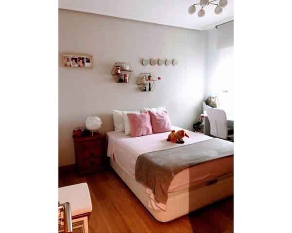 4 slaapkamer Appartement te koop in Centro, Torrevieja met garage - € 360.000 (Ref: 6347762)