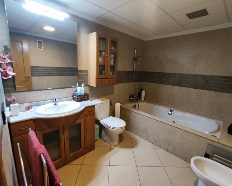 4 slaapkamer Appartement te koop in Torrevieja met garage - € 360.000 (Ref: 6347762)