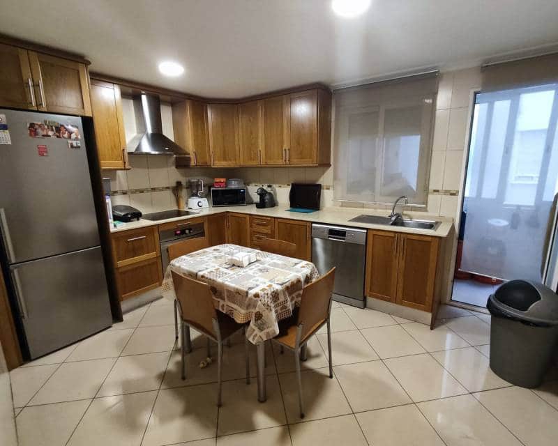 4 slaapkamer Appartement te koop in Torrevieja met garage - € 360.000 (Ref: 6347762)