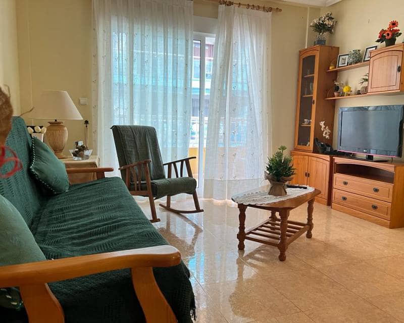 Apartamento de 2 habitaciones en Torrevieja en alquiler - 750 € (Ref: 6466325)