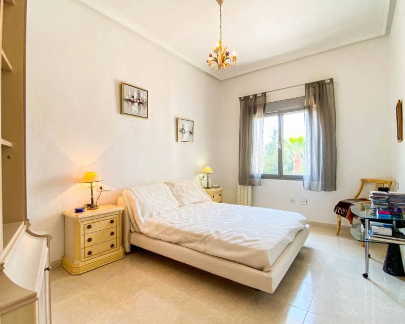 4 soveværelse Villa til salg i Ciudad Quesada med swimmingpool garage - € 840.000 (Ref: 6904379)