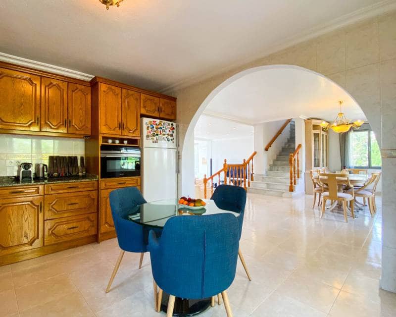 4 soveværelse Villa til salg i Ciudad Quesada med swimmingpool garage - € 840.000 (Ref: 6904379)