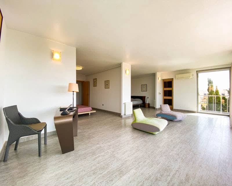 4 soveværelse Villa til salg i Ciudad Quesada med swimmingpool garage - € 840.000 (Ref: 6904379)