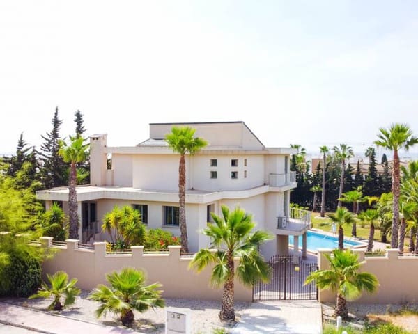 4 soveværelse Villa til salg i Ciudad Quesada, Rojales med swimmingpool garage - € 840.000 (Ref: 6904379)