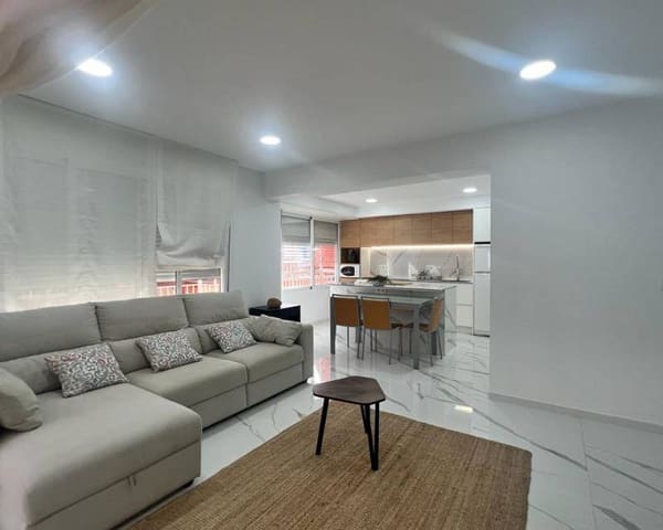 3 slaapkamer Appartement te huur in Playa de los Náufragos, Torrevieja - € 1.250 (Ref: 6916767)