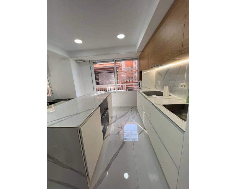 3 slaapkamer Appartement te huur in Torrevieja - € 1.250 (Ref: 6916767)