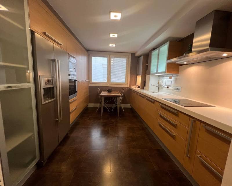 2 quarto Apartamento para arrendar em Torrevieja com garagem - 1 200 € (Ref: 6999516)