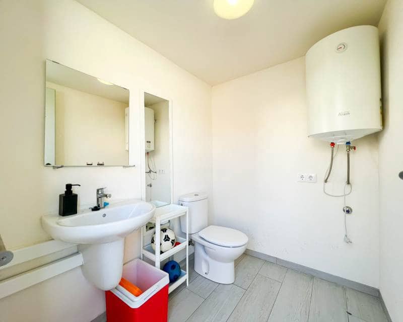 3 bedroom Villa for rent in Torrevieja with pool garage - € 1,800 (Ref: 7283435)