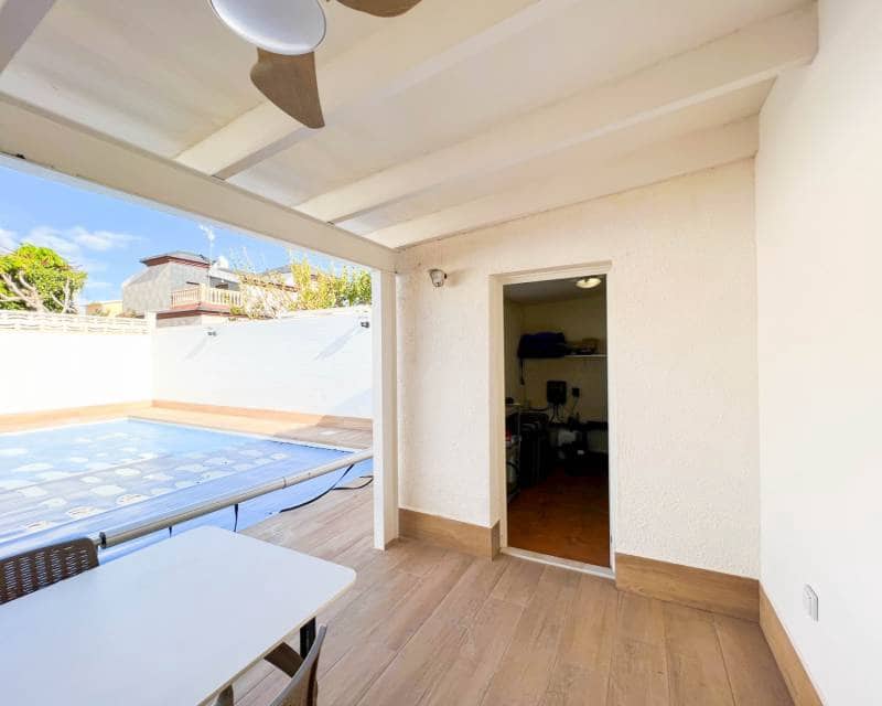3 bedroom Villa for rent in Torrevieja with pool garage - € 1,800 (Ref: 7283435)