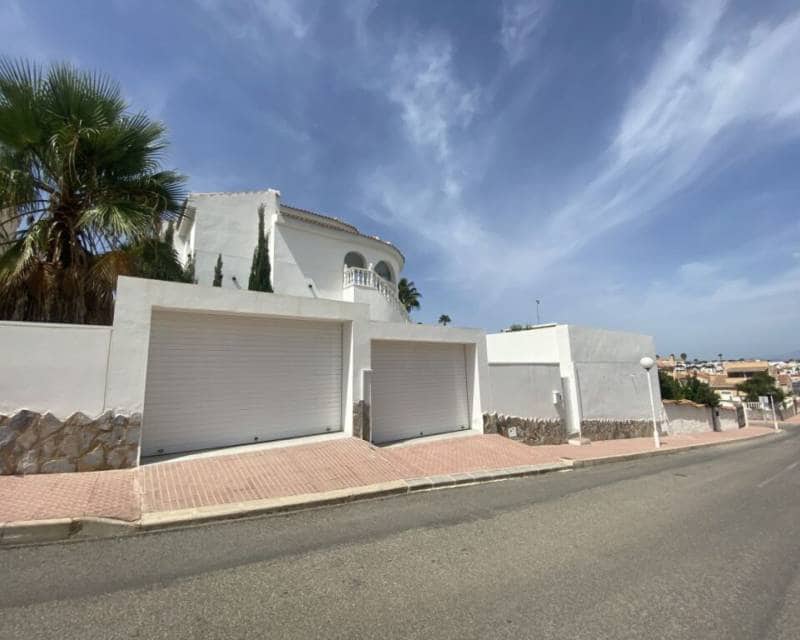 4 bedroom Villa for rent in Ciudad Quesada, Rojales with pool garage